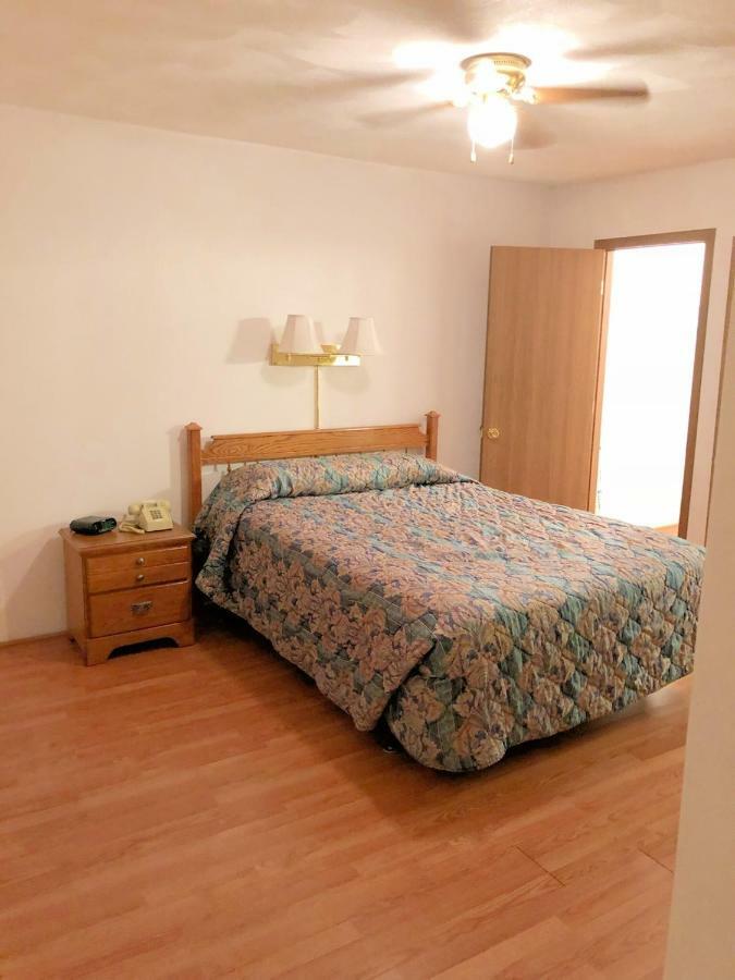 Sunset Motel Waterloo 외부 사진
